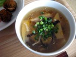 Hot_and_sour_soup1_3